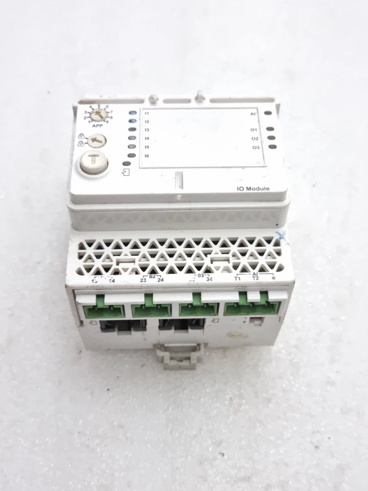 Schneider LV434063 IO Module 24Vdc 165mA LV434063